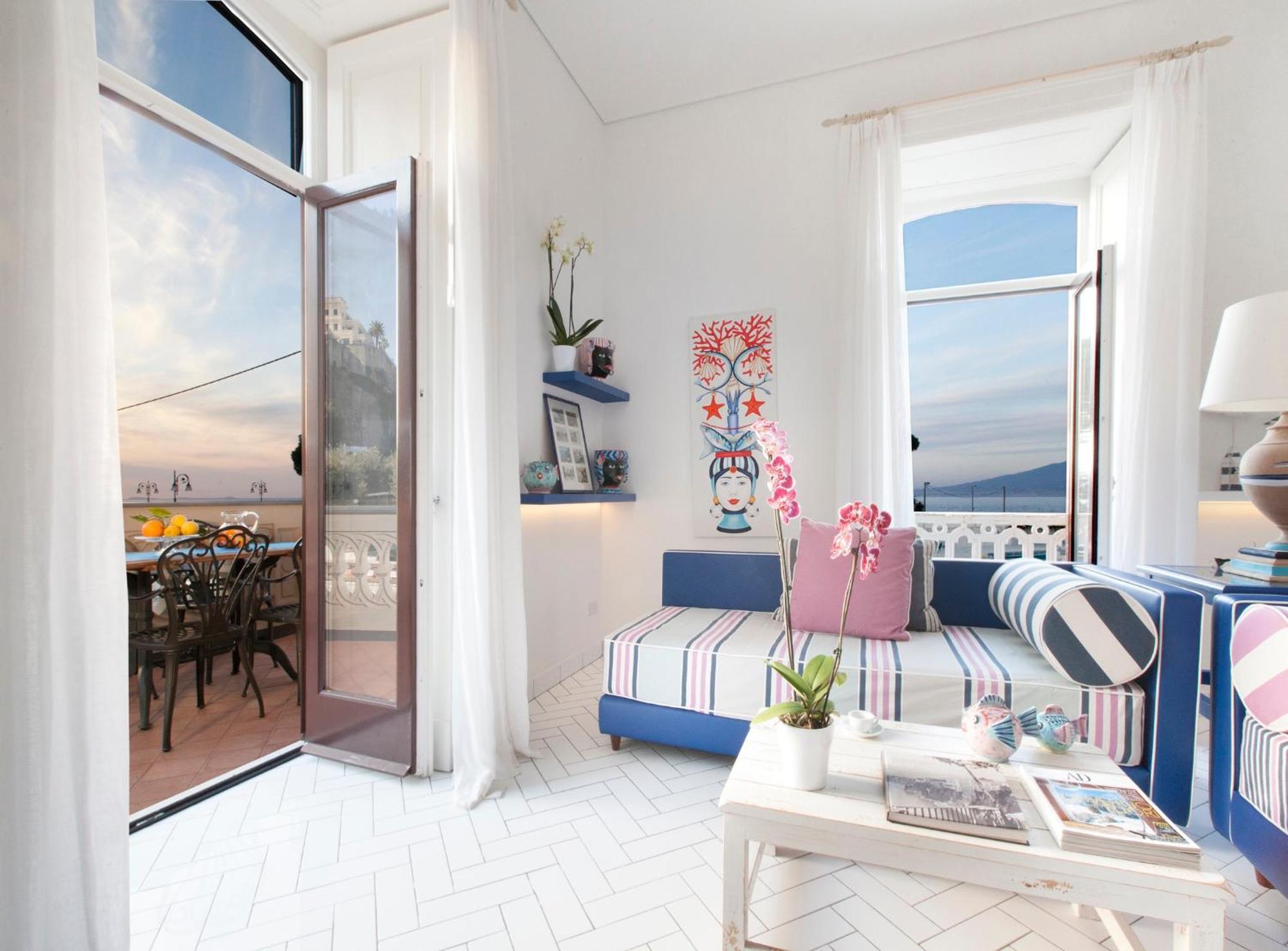 Terrace By The Sea - Entire With Terrace Apartment